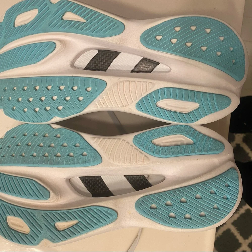 Hoka Women’s Skyward X Gray Blue Size 6 (6D) - Used 27 mi, Like New. $75 Floor - Picture 13 of 16